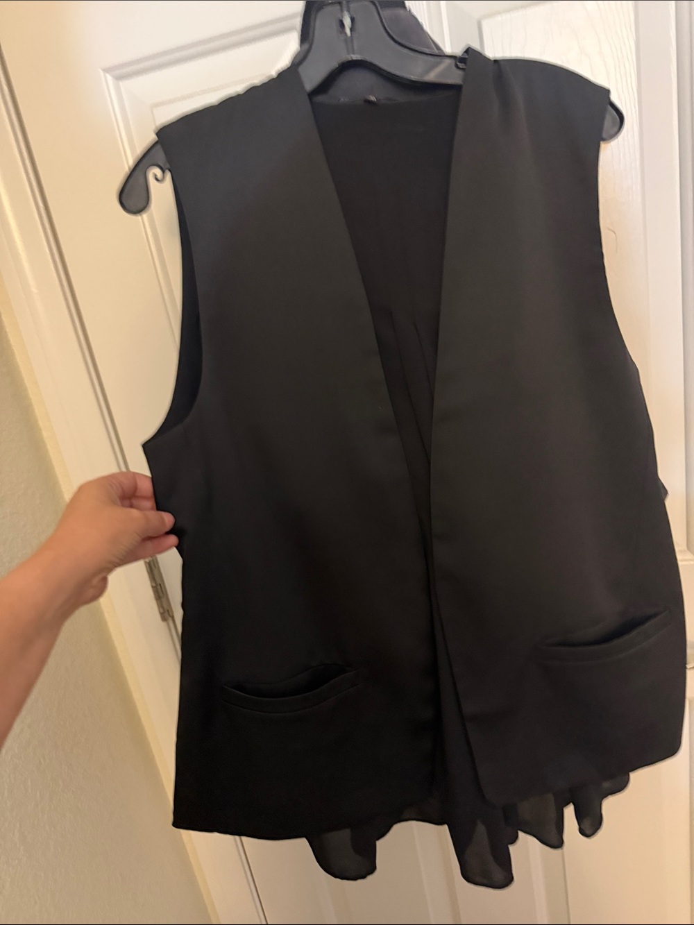 ANTONIO MELANI Black Sleeveless Open Vest